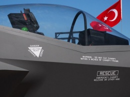 США передадут предназначенные для Турции F-35 ее противнику