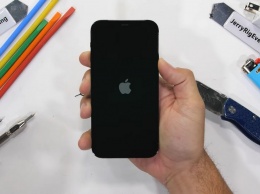 JerryRigEverything проверил на прочность смартфон Apple iPhone 12 Pro