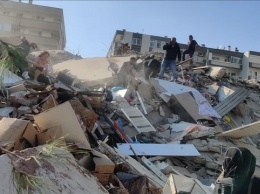 В Турции произошло землетрясение, под завалами ищут людей
