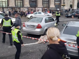 На Майдане Независимости водитель влетел в пешеходов: появились фото и данные о виновнике ДТП
