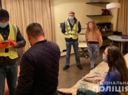 В центре Киева разоблачили бордель под прикрытием массажного салона (видео, фото)