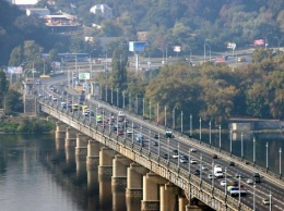 Движение по мосту Патона возобновлено, - КГГА