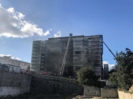 В Стамбуле загорелось здание медицинского факультета