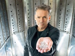 Мультимиллионер научился добывать алмазы из воздуха