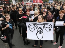 Протесты в Польше могут привести к кровопролитию - экс-генералы