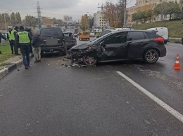 В Харькове водитель спровоцировал аварию с тремя авто и сбежал с места ДТП, - ФОТО