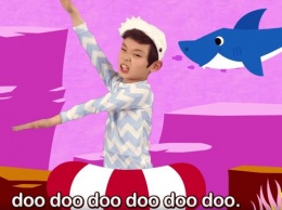Детская песня про акул стала самой популярной в ютубе