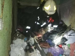 В Киеве из горящей квартиры спасли женщину