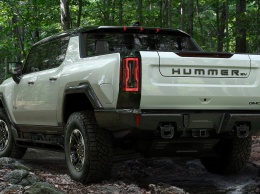 Названа причина по которой GMC Hummer не получил складной средней двери
