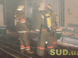 В Киеве вспыхнул пожар в жилом доме