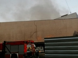 В Кривом Роге горело разрушенное здание кинотеатра "Современник"