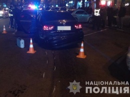 В Харькове иномарка сбила людей на "островке безопасности", среди госпитализированных ребенок - полиция