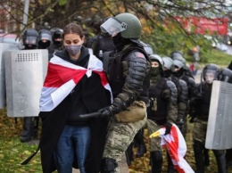 В Минске снова акция протеста, силовики стреляют и массово задерживают людей (ФОТО, ВИДЕО)