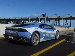 Итальянские полицейские спасают жизни на Lamborghini Huracan