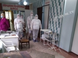 Руководство Запорожской ОГА нагрянуло с проверкой в ковидные госпитали Мелитополя (фото, видео)