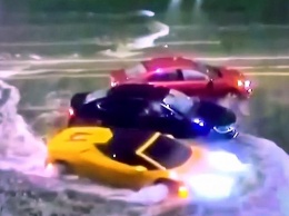 Американец на Lamborghini прорвался сквозь шторм (видео)