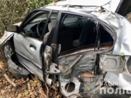 В Одесской области пьяный водитель с супругой сбежали с места ДТП, оставив в авто погибшего пассажира (фото, видео)