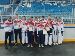 Крымчане выиграли на «Айсберге» 10 золотых медалей