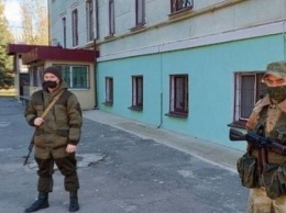 В «ЛНР» боевики объявили тотальный «шмон»: усилены проверки на улицах и дорогах оккупированных городов