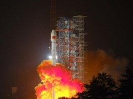 Китай вывел на орбиту спутник мобильной связи