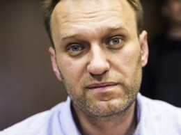 Лавров выдал "версию" про отравление Навального и стал героем меткой карикатуры