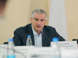 Сергей Аксенов запретил чиновникам «футболить» крымчан