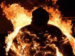 В Каменском женщина сжигала мусор, загорелась и умерла