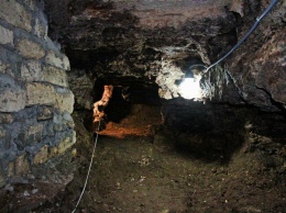 В Николае собираются отремонтировать вход в карстовую пещеру