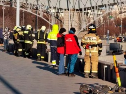 Прямо возле храма в Москве упал джип