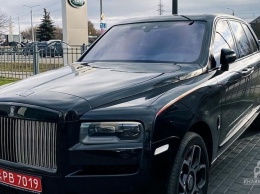 В Украине заметили эксклюзивный внедорожник Rolls-Royce