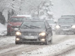 Штормовой ветер, крепкий мороз и снегопад: какие области Украины накроет непогода