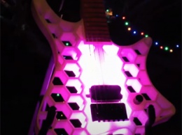 На 3D-принтере напечатали гитару