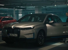 Актер Кристоф Вальц стал соавтором рекламы нового BMW iX (ВИДЕО)