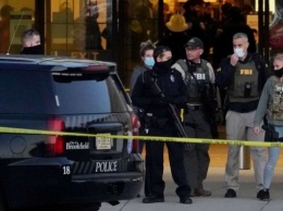 Стрельба в торговом центре США: восемь раненых