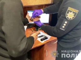 В Одессе четверо мужчин напали на полицейского
