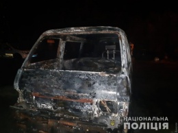 Житель Одесской области поссорился с отцом и спалил три его машины