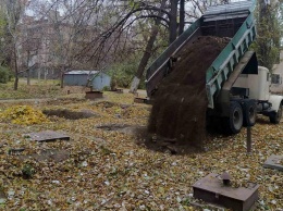 В Металлургическом районе Кривого Рога начали зарывать ямы от пустующих погребов