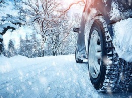 Подойдут палка и веревка: как вытащить машину из грязи или снега подручными средствами. ВИДЕО