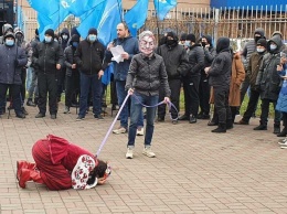 Кива устроил шоу с Украиной на поводке: названы расценки массовки (Фото и видео)