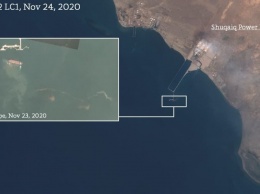 В Красном море на мине подорвался танкер с нефтью