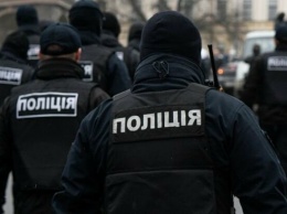 На Харьковщине мужчина с перцовым баллончиком напал на полицейских, - ВИДЕО