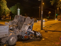 Смертельная авария на Мануйловском проспекте в Днепре: полиция ищет свидетелей
