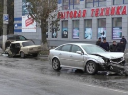 В Луганске случилась авария. Есть пострадавшие (фото)