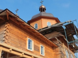На Львовщине восстановили храм лемковского стиля с уникальным иконостасом