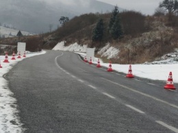 Одну из самых высокогорных дорог Украины открыли на Закарпатье