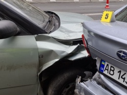 В Киеве водитель такси уснул за рулем и устроил смертельное ДТП: фото