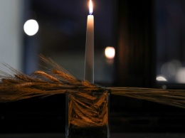 У президента Польши зажгли свечу в память о жертвах Голодомора