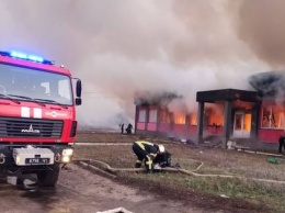 "Новая почта" выплатит компенсации клиентам, потерявшим груз в сгоревшем отделении под Харьковом