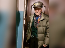 В Днепре 82-летний мужчина вышел из дома и пропал