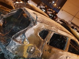 В Харькове сожгли три автомобиля